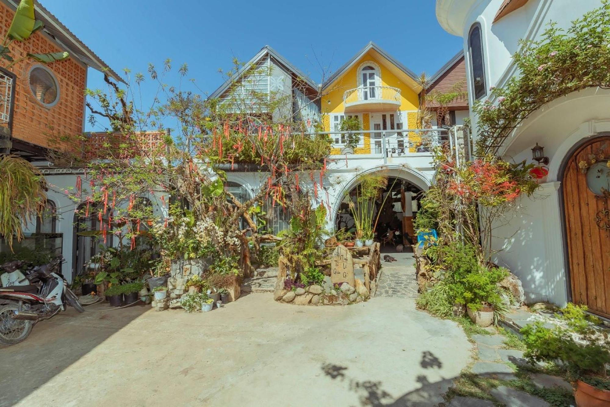 Mhome Dalat Luaran gambar